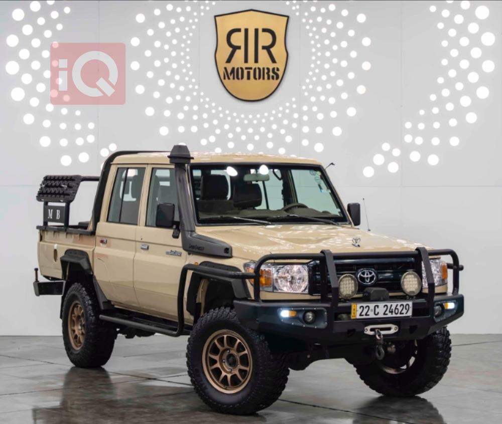 Toyota Land Cruiser 70 Pickup